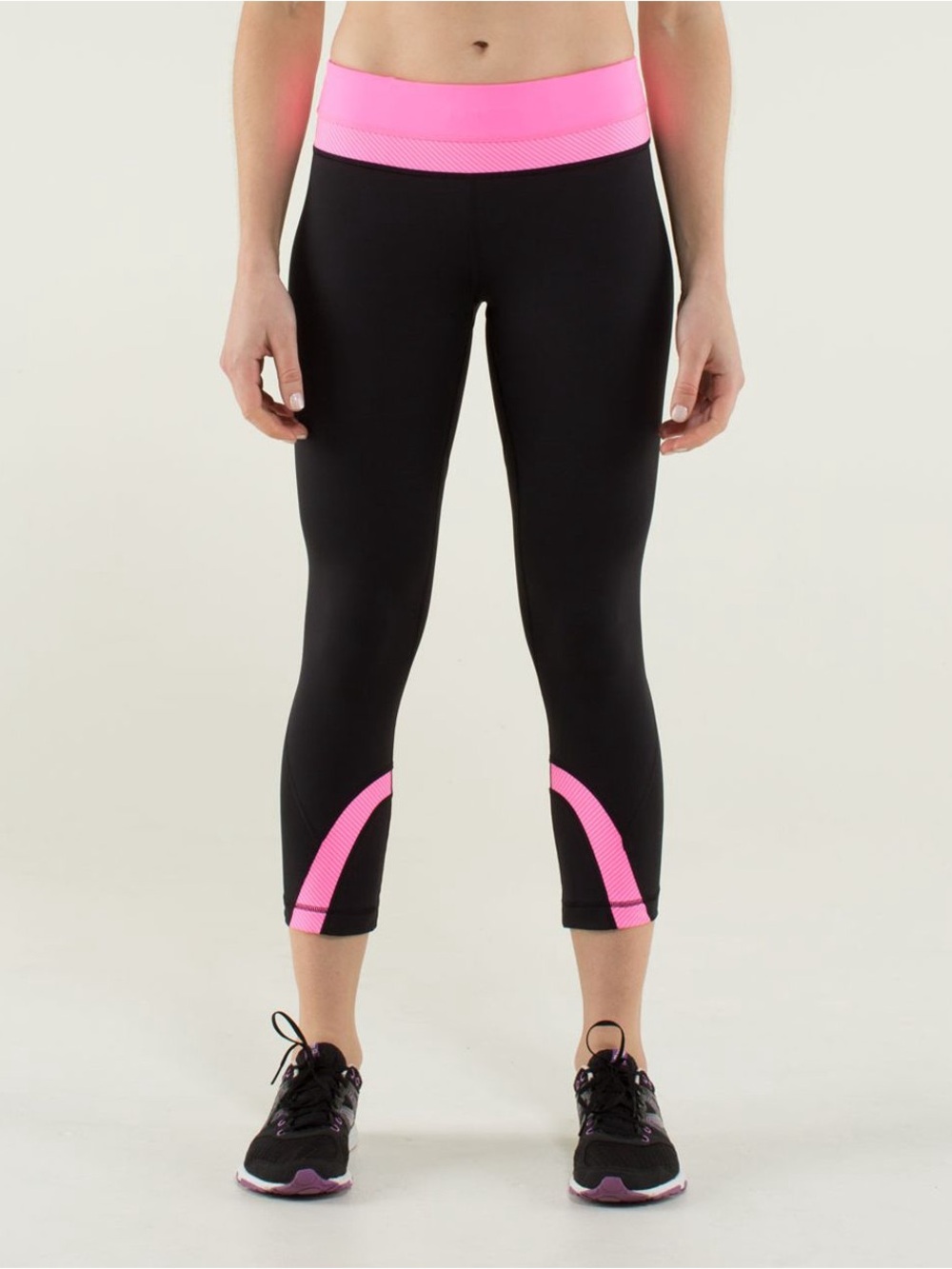 Lululemon Run: Inspire Crop II Leggings Size 4 Black & Pink